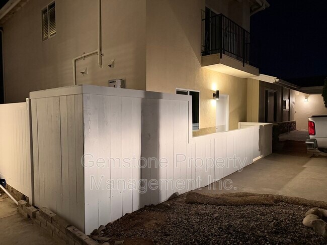 Foto del edificio - 5387 Brockbank Pl