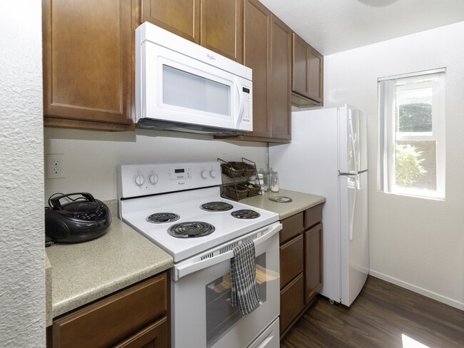 White Appliances in Kitchen - Eucalyptus Grove Apartments