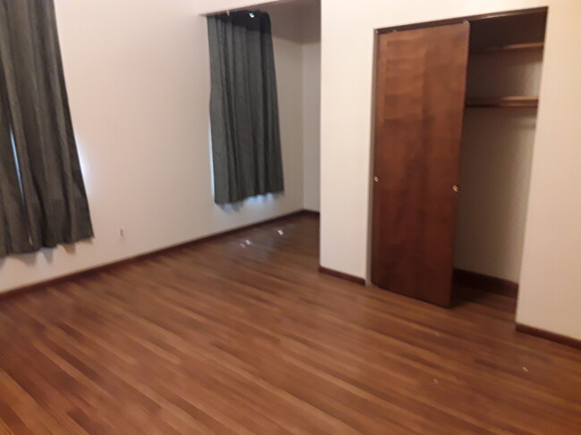 Main bedroom - 3111 Morganford Rd