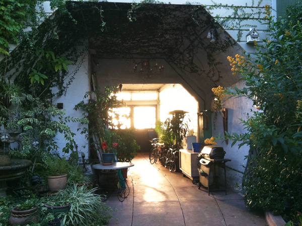 Breezeway enttry - 325 Potrero Ave