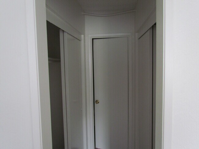Foto del edificio - 16720 Cedarwood Cir
