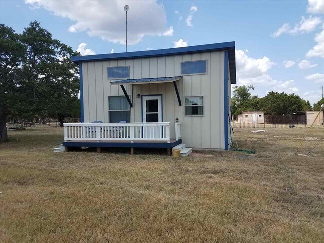 Building Photo - 4700 N U.S. Hwy 281