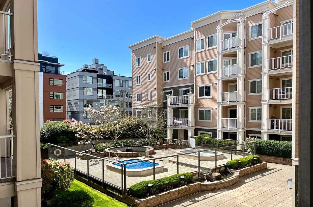 Foto principal - Ballard Condo