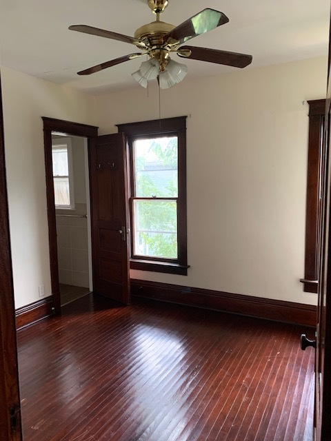 Bedroom - 700 Oneida St