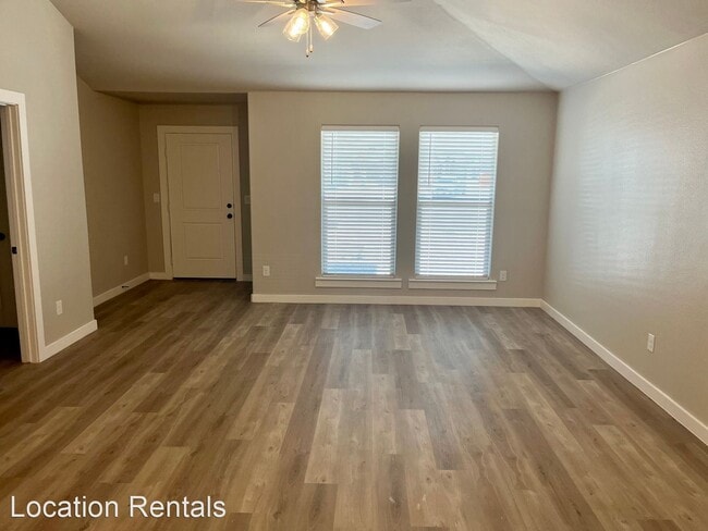 Building Photo - 3 br, 2 bath House - 13901 Avenue T