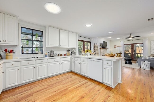 Foto del edificio - 4006 Lewis Ln