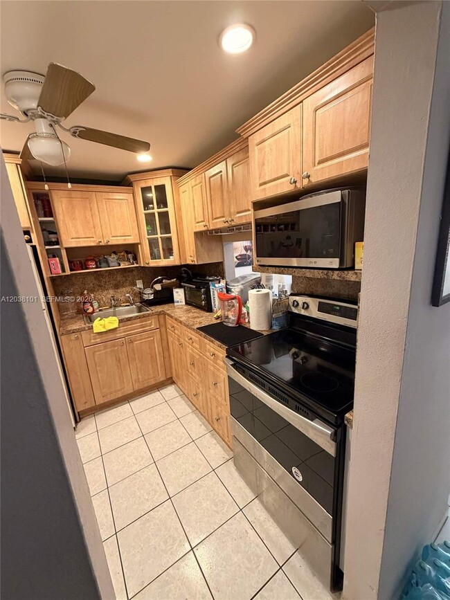 Building Photo - 9974 SW 88th St