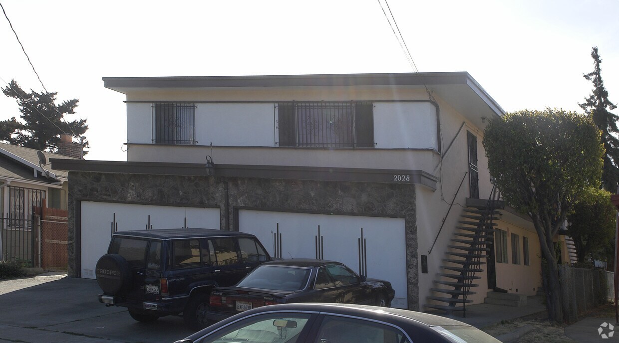 Building Photo - 2028 81st Ave