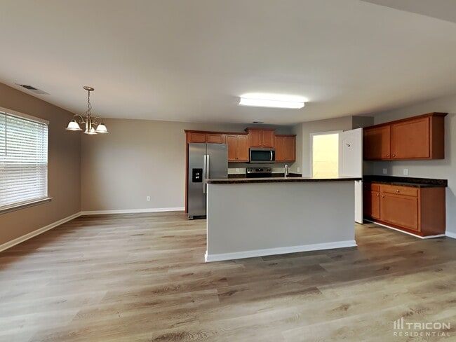 Building Photo - 355 Meadow Vista Ln