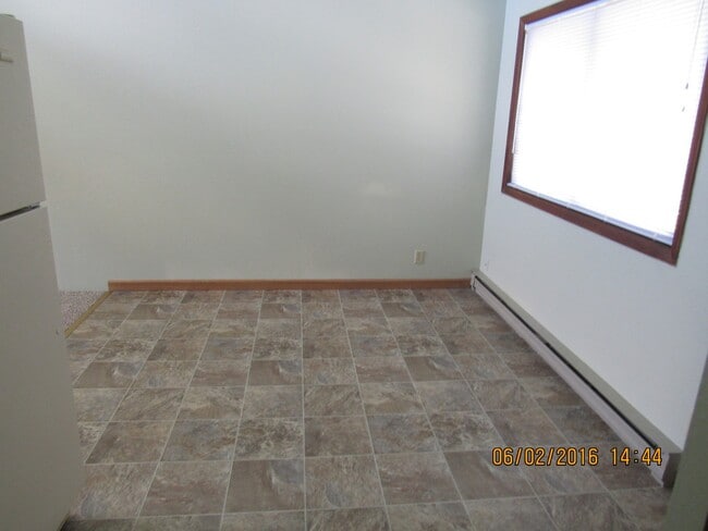 Building Photo - 749 Elder Ct