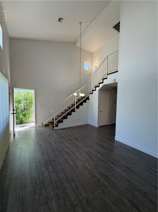 Building Photo - 5264 Sacha Way