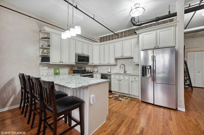 Foto del edificio - 6 S Laflin St