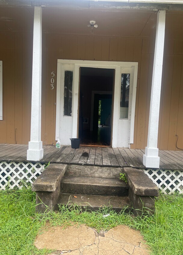 Foto principal - 503 Boone St
