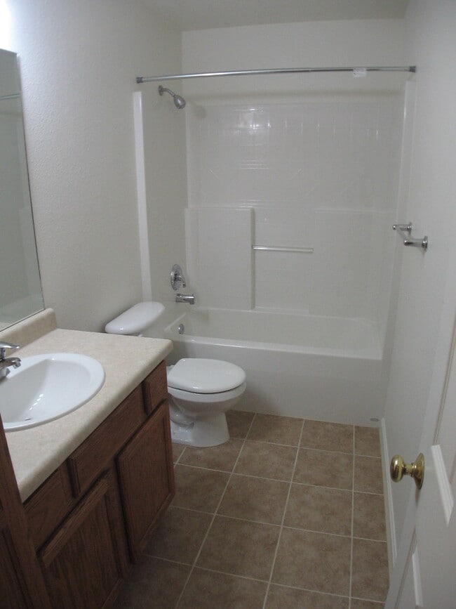 Foto del edificio - 2929 Bunting Ave