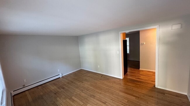 Foto del edificio - 151-153-153 Oak Hill Rd