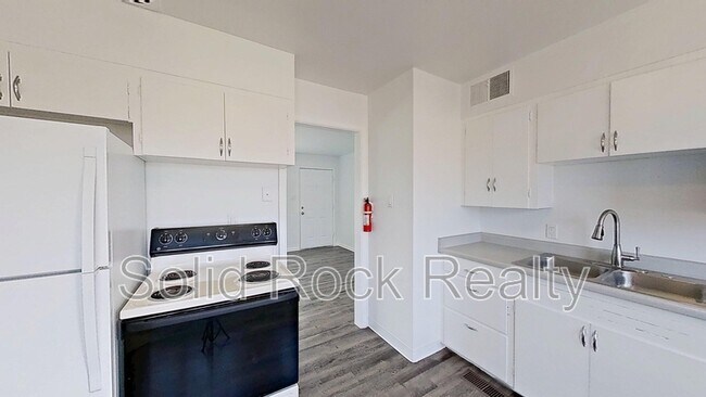 Foto del edificio - 1216 Janes Ln