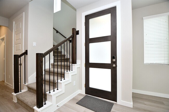 Foto del edificio - 4212 Lyons Fall Ln