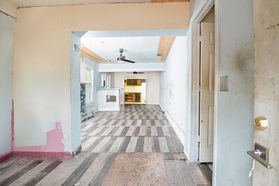 Foto del edificio - 821 Crestwood St