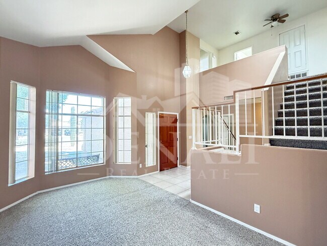 Building Photo - 1425 E Chicago Cir