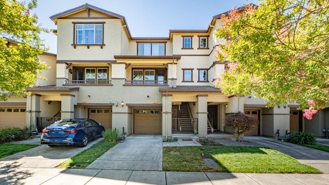 Building Photo - 2862 Pearblossom Dr