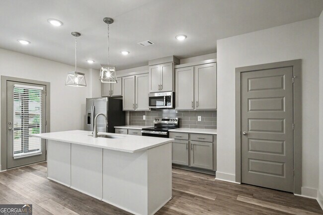 Building Photo - 4322 Fern River Bnd