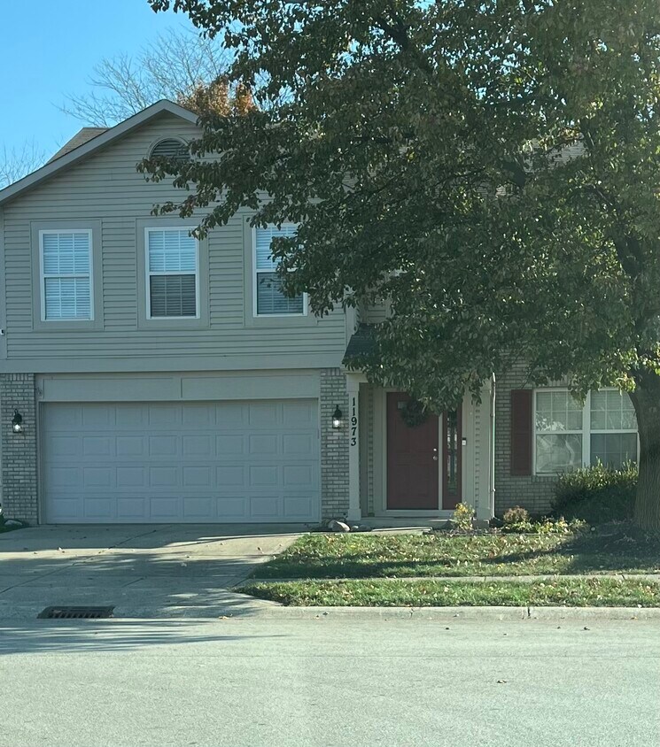 Foto principal - 11973 Cedar Dr