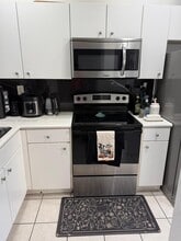 Building Photo - 5755 NW 115th Ct
