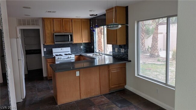 Foto del edificio - 2670 Ridgewater Cir