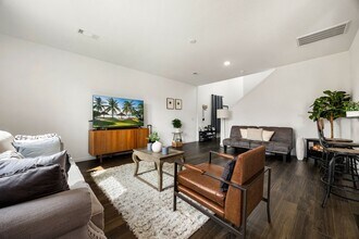 Building Photo - 25927 Chicory Dr