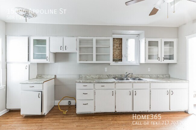 Foto del edificio - Victorian Charm with Modern Convenience: E...