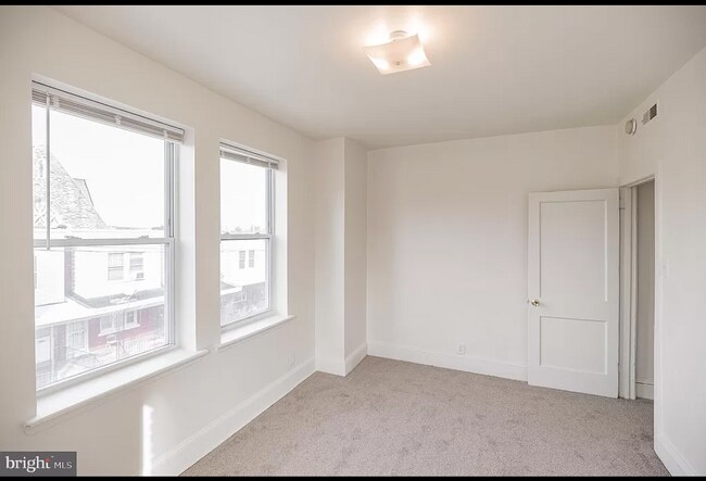 Foto del edificio - 5244 Pennsgrove St