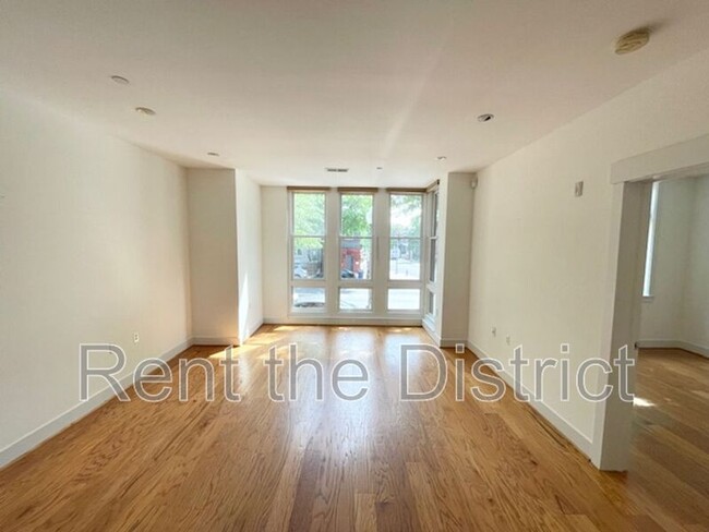 Foto del edificio - 2910 Georgia Ave NW