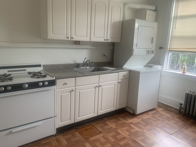 Kitchen with Washer/Dryer Unit - 71 W Mount Pleasant Ave