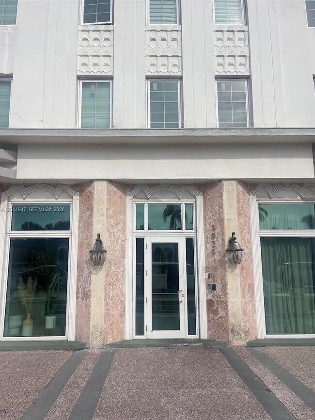 Foto del edificio - 3025 Indian Creek Dr