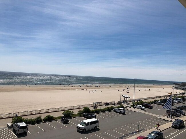 Foto del edificio - 83 Ocean Blvd