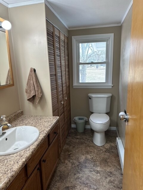 Building Photo - 455 River Dr