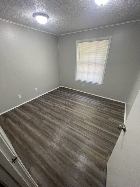 Foto del edificio - 4917 Loch Lomond Dr