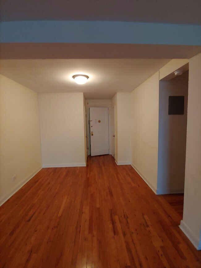 Building Photo - 134-20 87th Ave