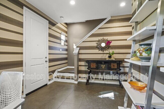 Foto del edificio - 569 E Montecito St