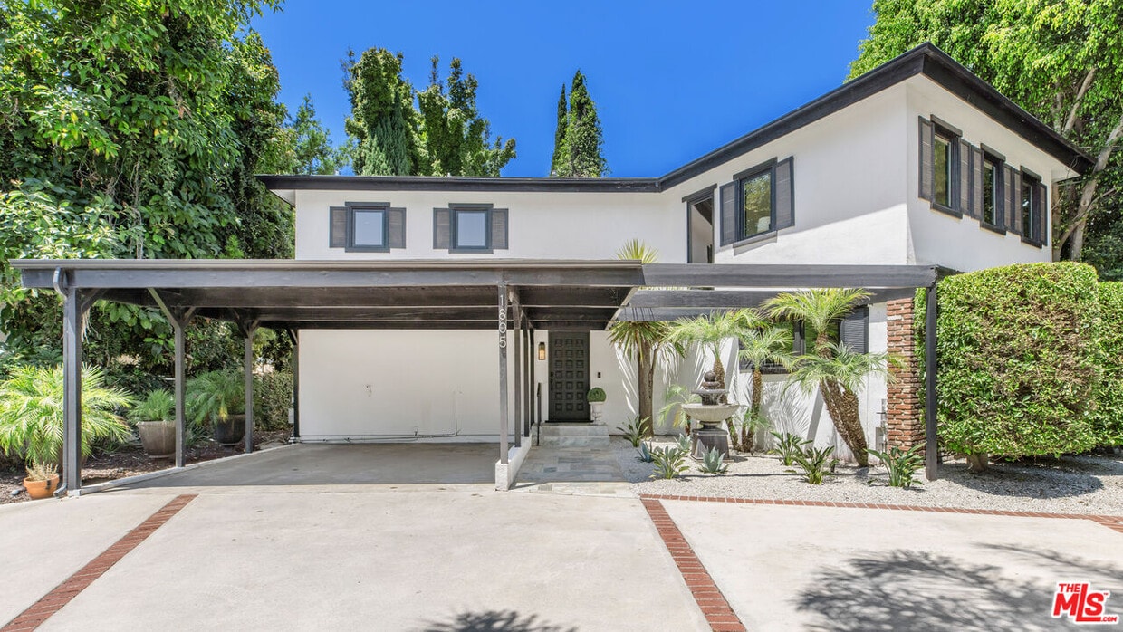Primary Photo - 1805 Coldwater Canyon Dr