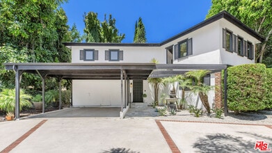 Building Photo - 1805 Coldwater Canyon Dr