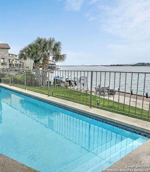 Foto del edificio - 104 Cove E
