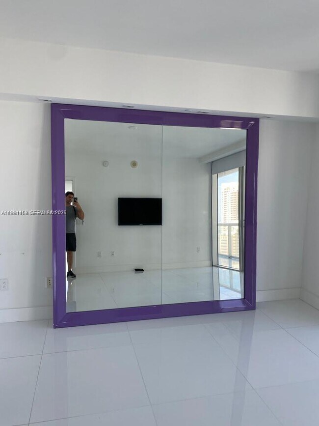 Foto del edificio - 495 Brickell Ave
