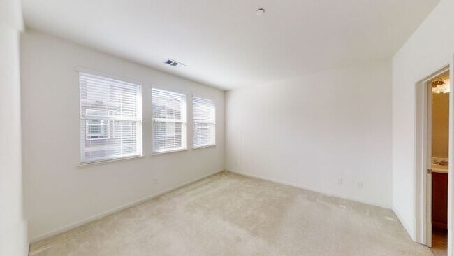 Building Photo - 1433 Lee Pl