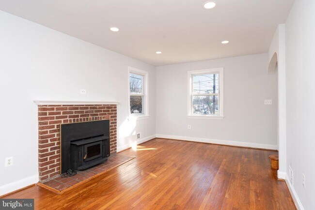 Foto del edificio - 10026 Lorain Ave