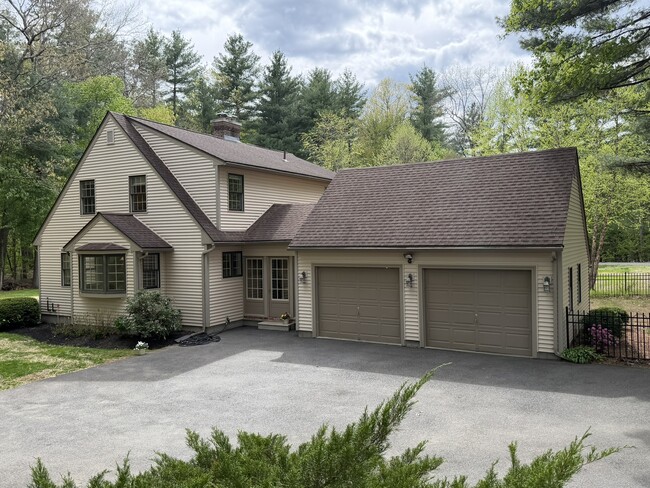 Building Photo - 175 Plumtree Rd
