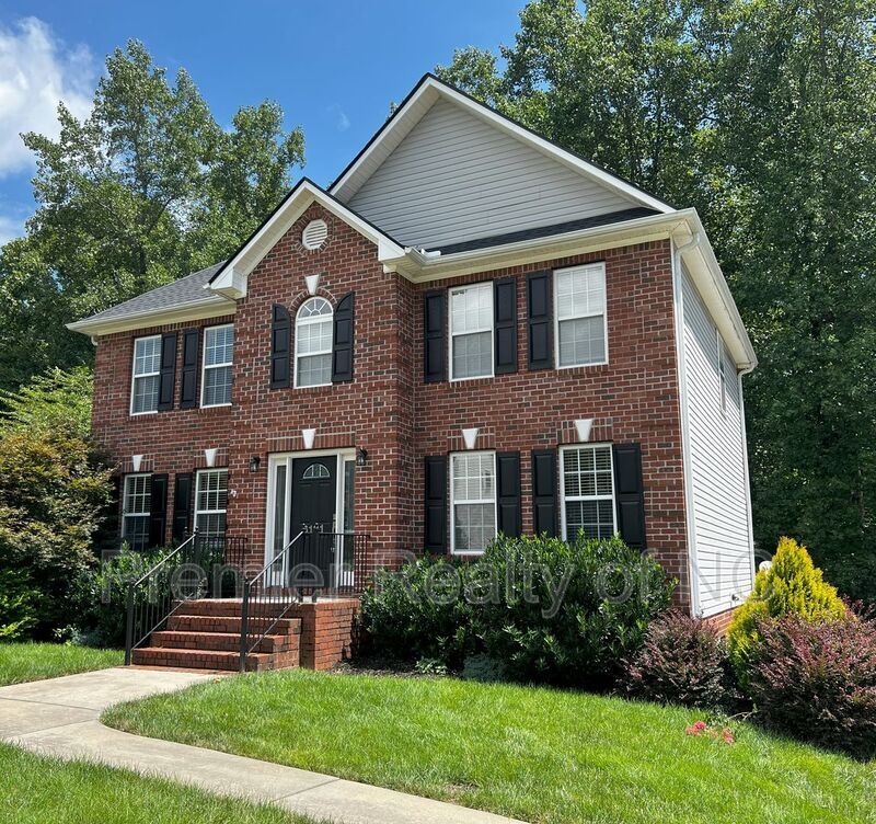 Primary Photo - 6131 Hanes Way