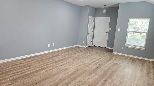 Foto del edificio - 3708 Hawk View St