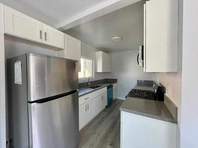 Foto del edificio - 10734 Palms Blvd