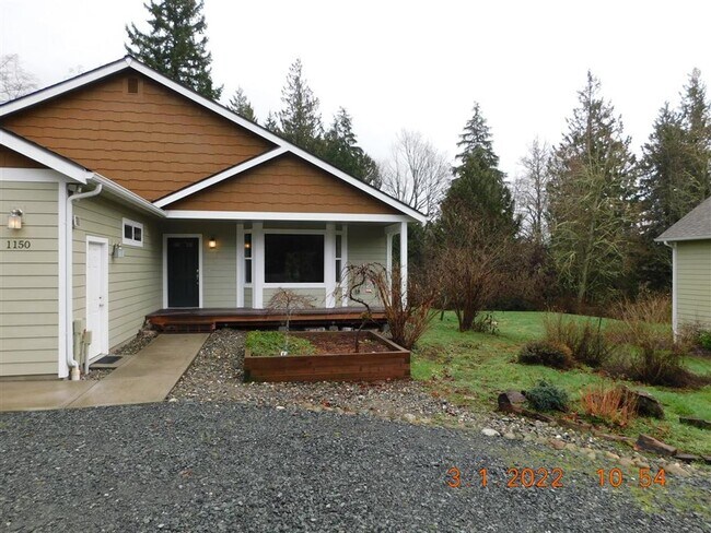 Foto del edificio - Single Family Home located in a quiet, pea...